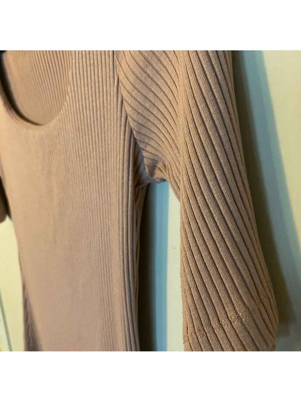 H&M Ribbed Tan Top - Picture 4 of 9
